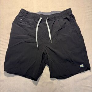 Vuori Banks Short Mens Large Athleisure Unlined Stretch Workout Running Gym